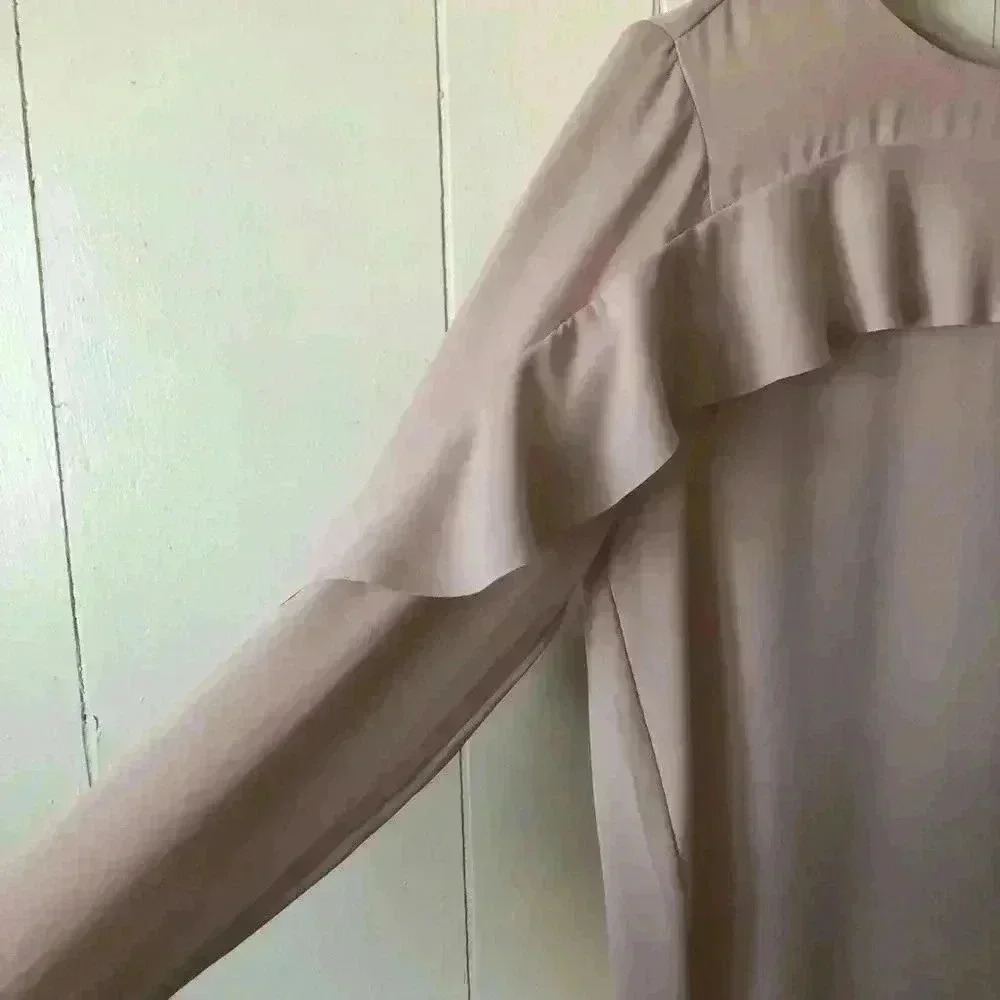 Banana Republic Polyester Top Blouse Size XS - Picture 2 of 8
